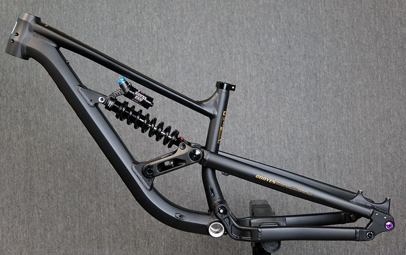 Bicicletta Enduro in Alluminio - Mountain Biking In The Uk recensione e prezzo